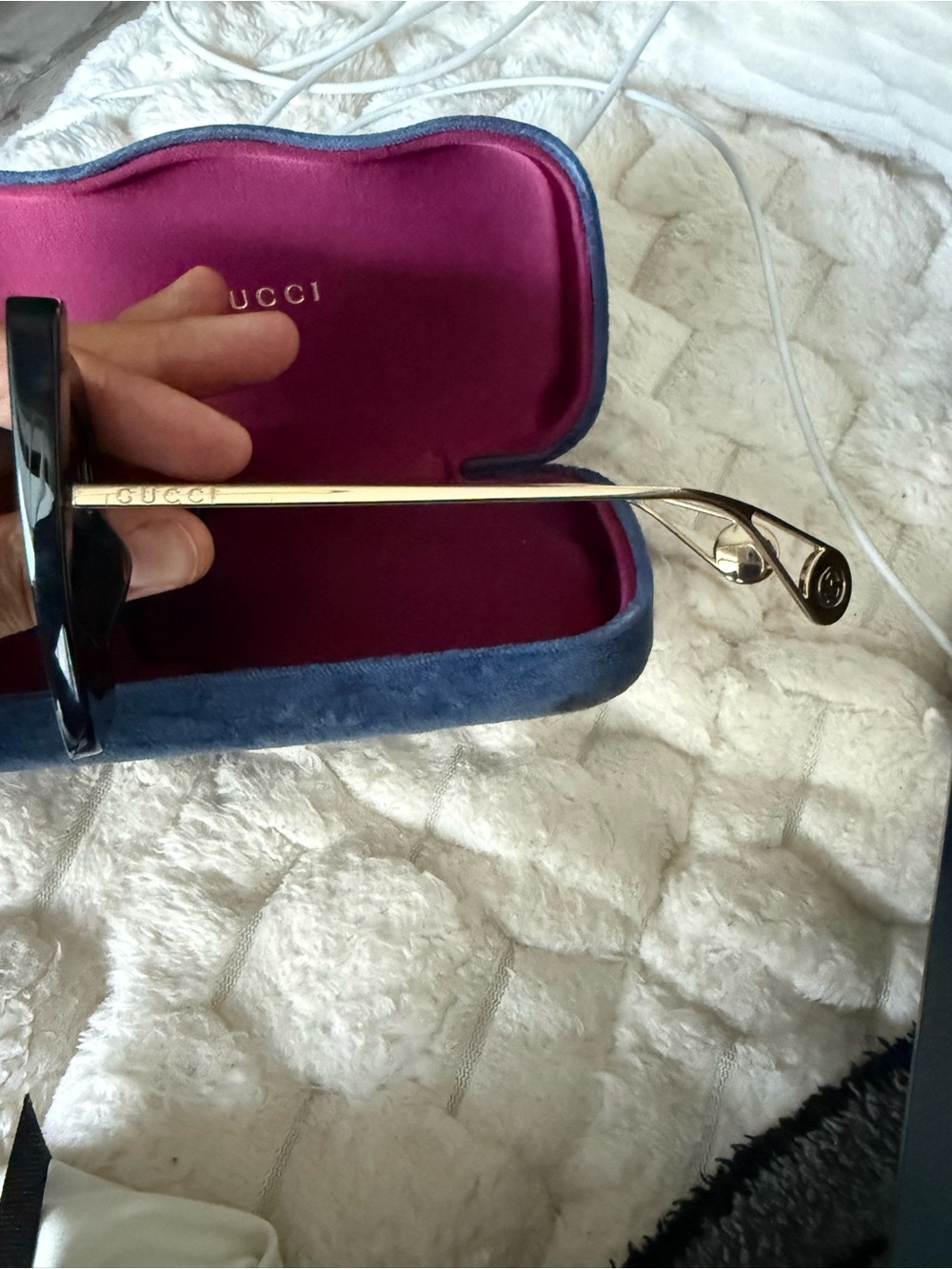 Gucci Women's Black Oversized Cat-Eye Sunglasses - Picture 5 of 8